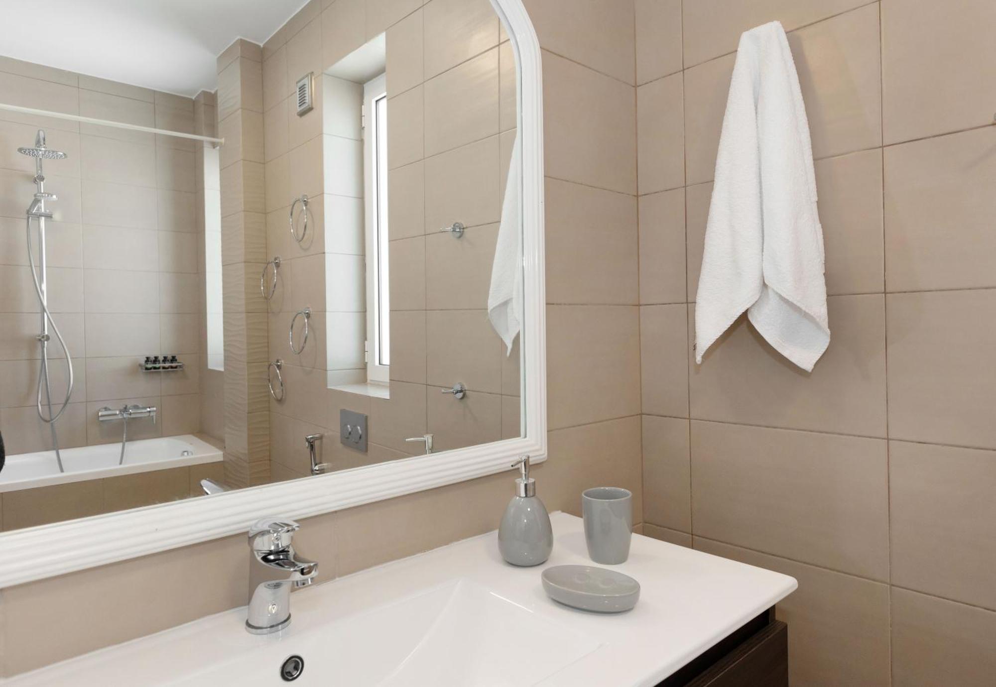 Sea View Elegant Apartment Athens
