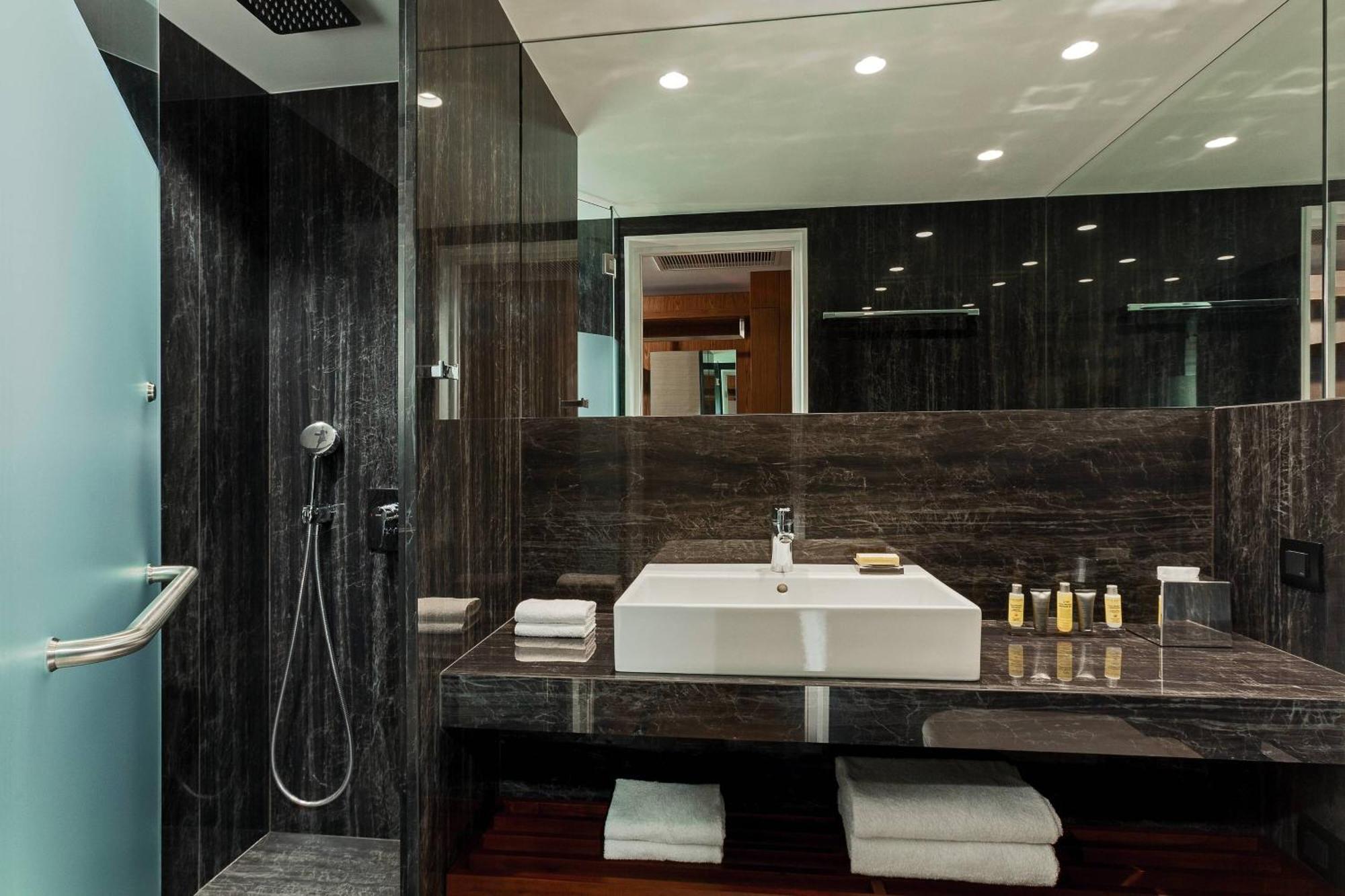 Marriott Hotel 5*