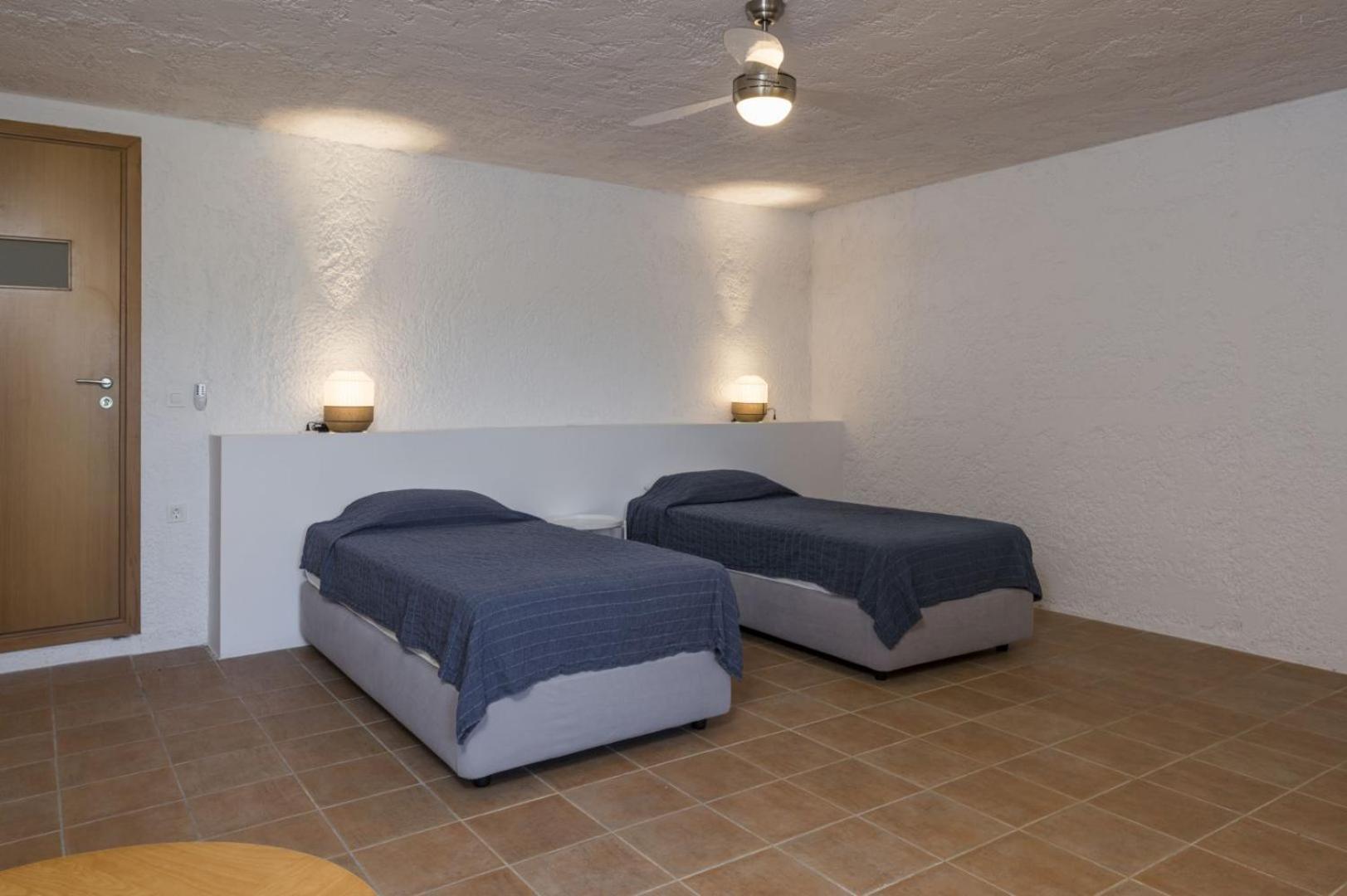 Luxury Near The Sea Meliti Luxury Villa *