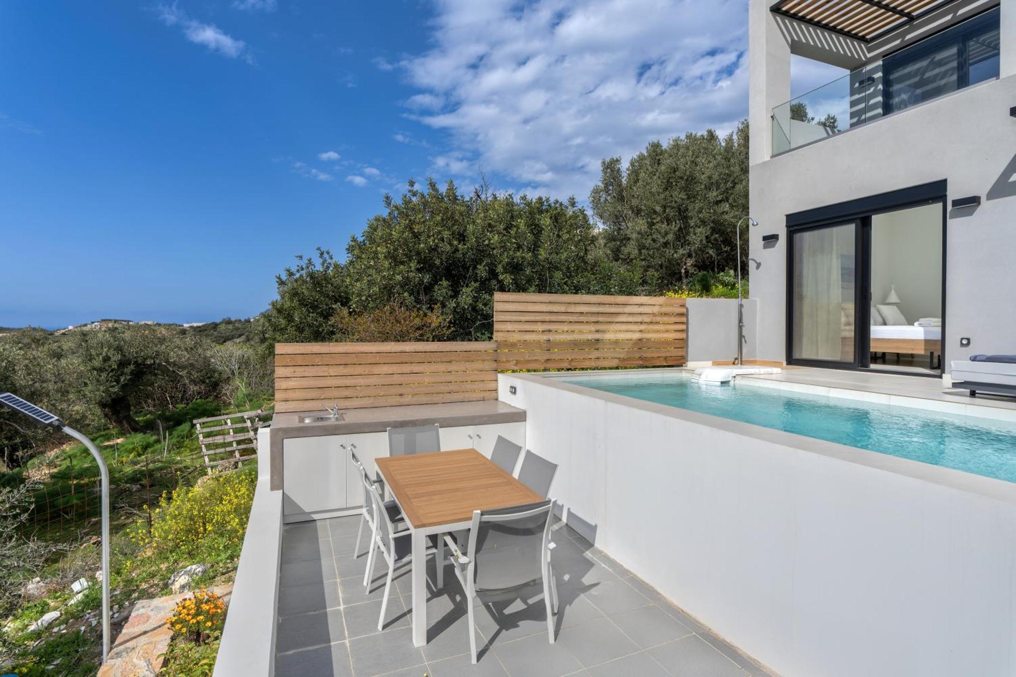 Villa April, Seaview And Pool