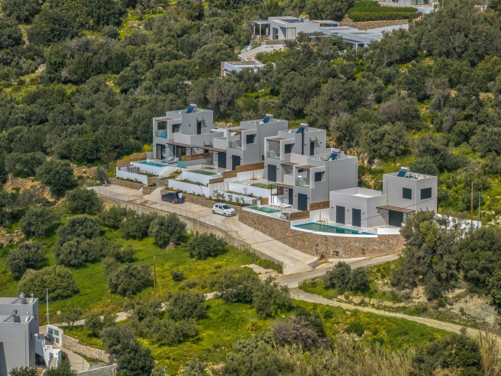 April, Seaview And Pool Villa Mariou