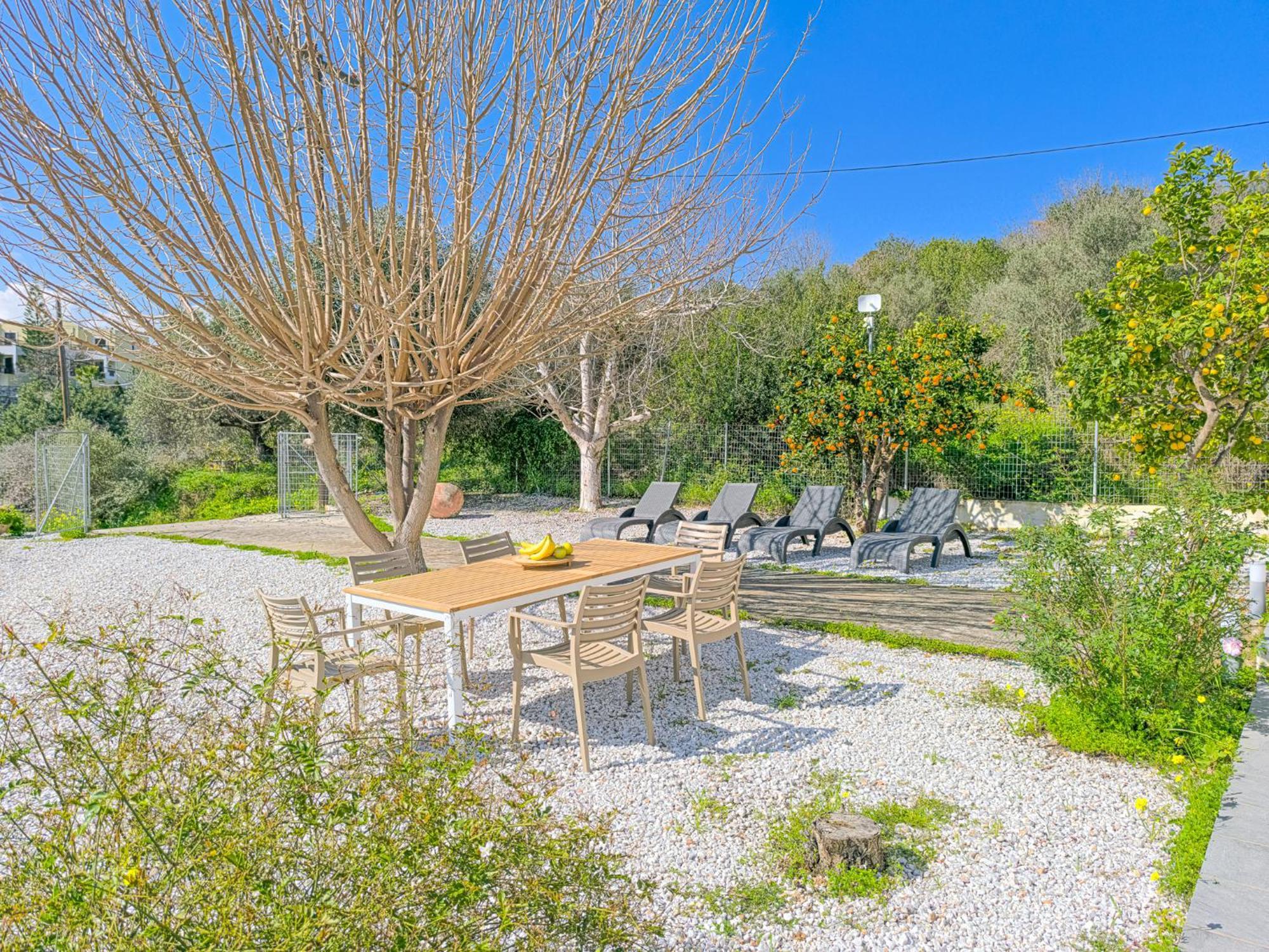Charming House 8 Minutes Walk From Almyrida