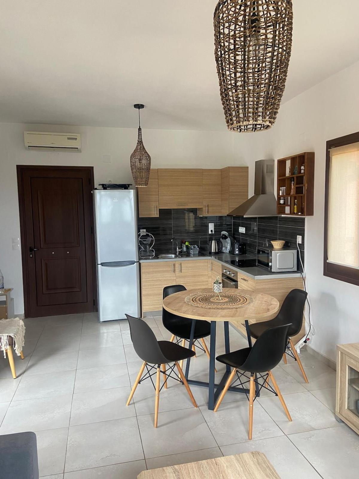 Apartment With Fantastic View Exopoli