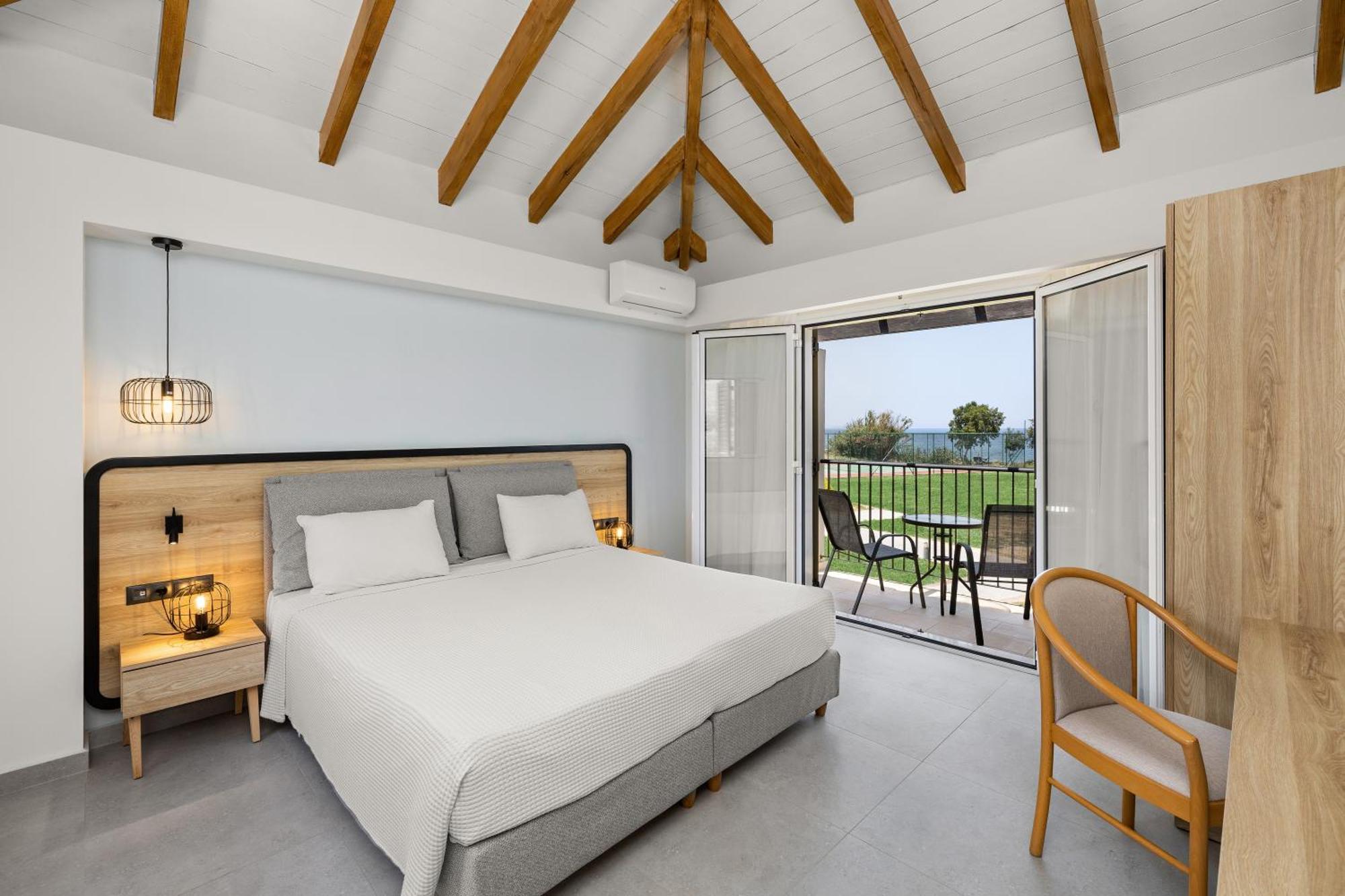 White Olive Marine Aquapark Hotel