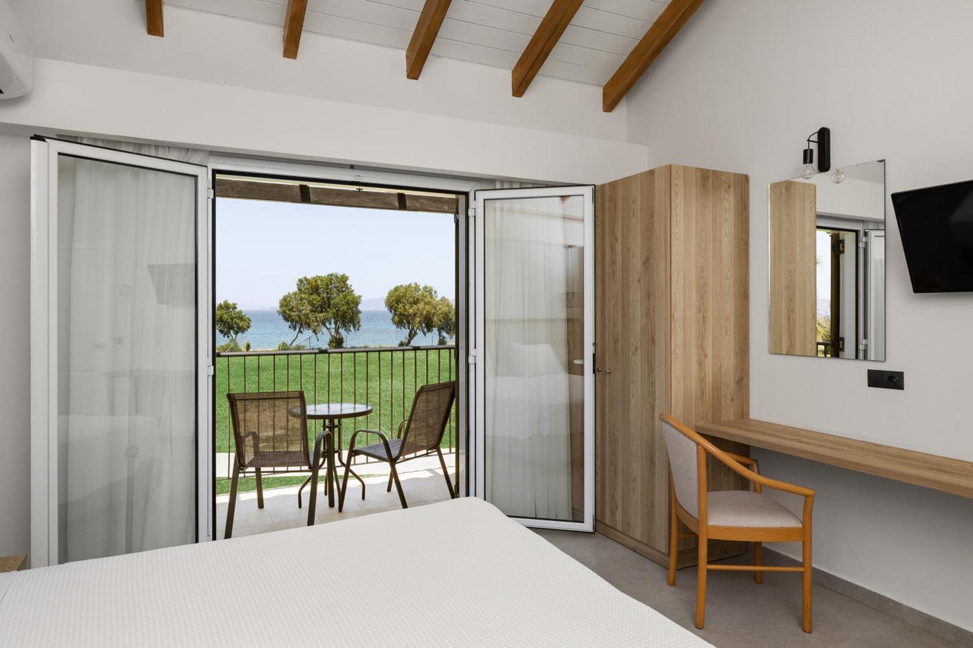 White Olive Marine Aquapark 4*