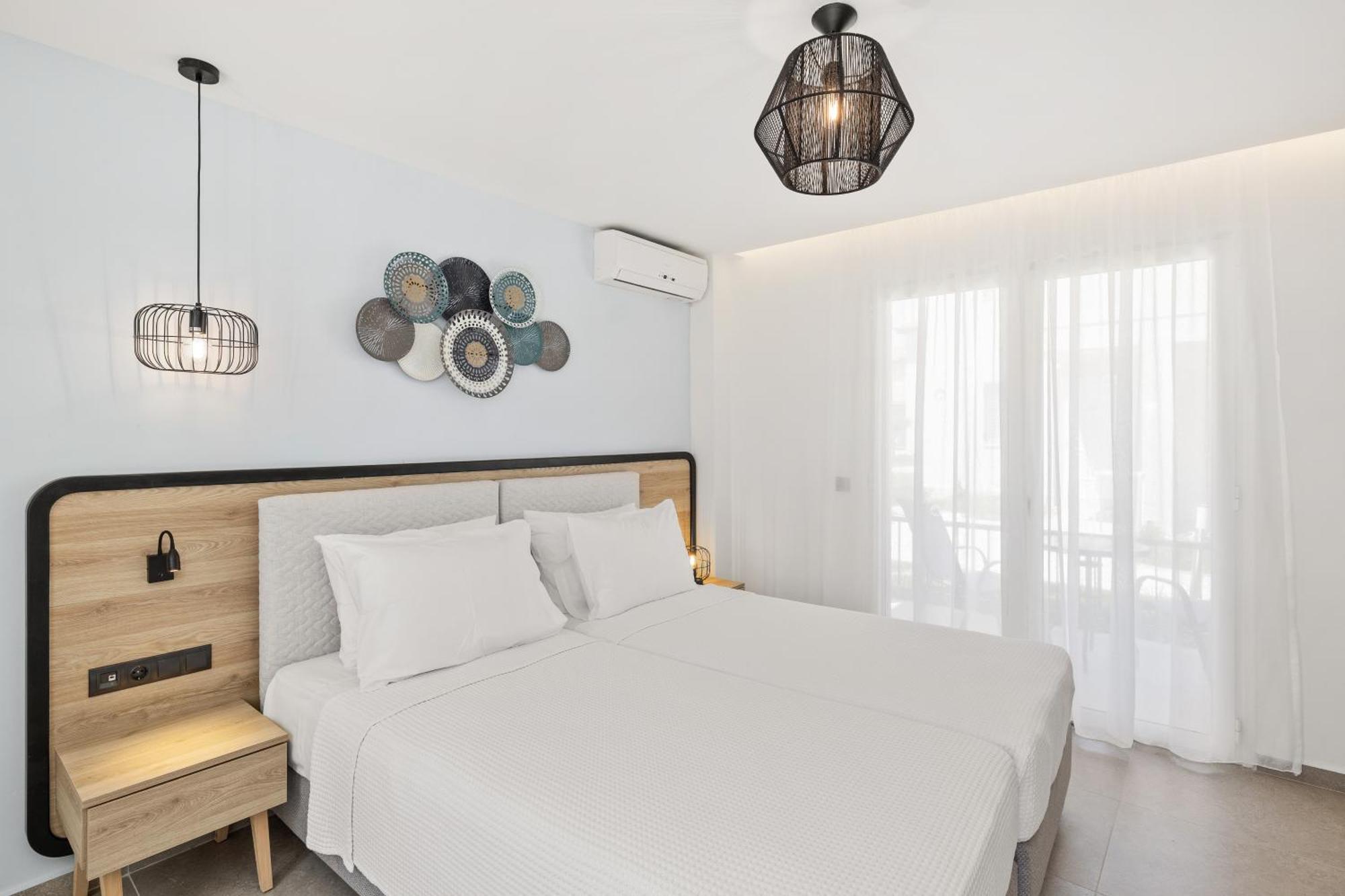 White Olive Marine Aquapark Hotel