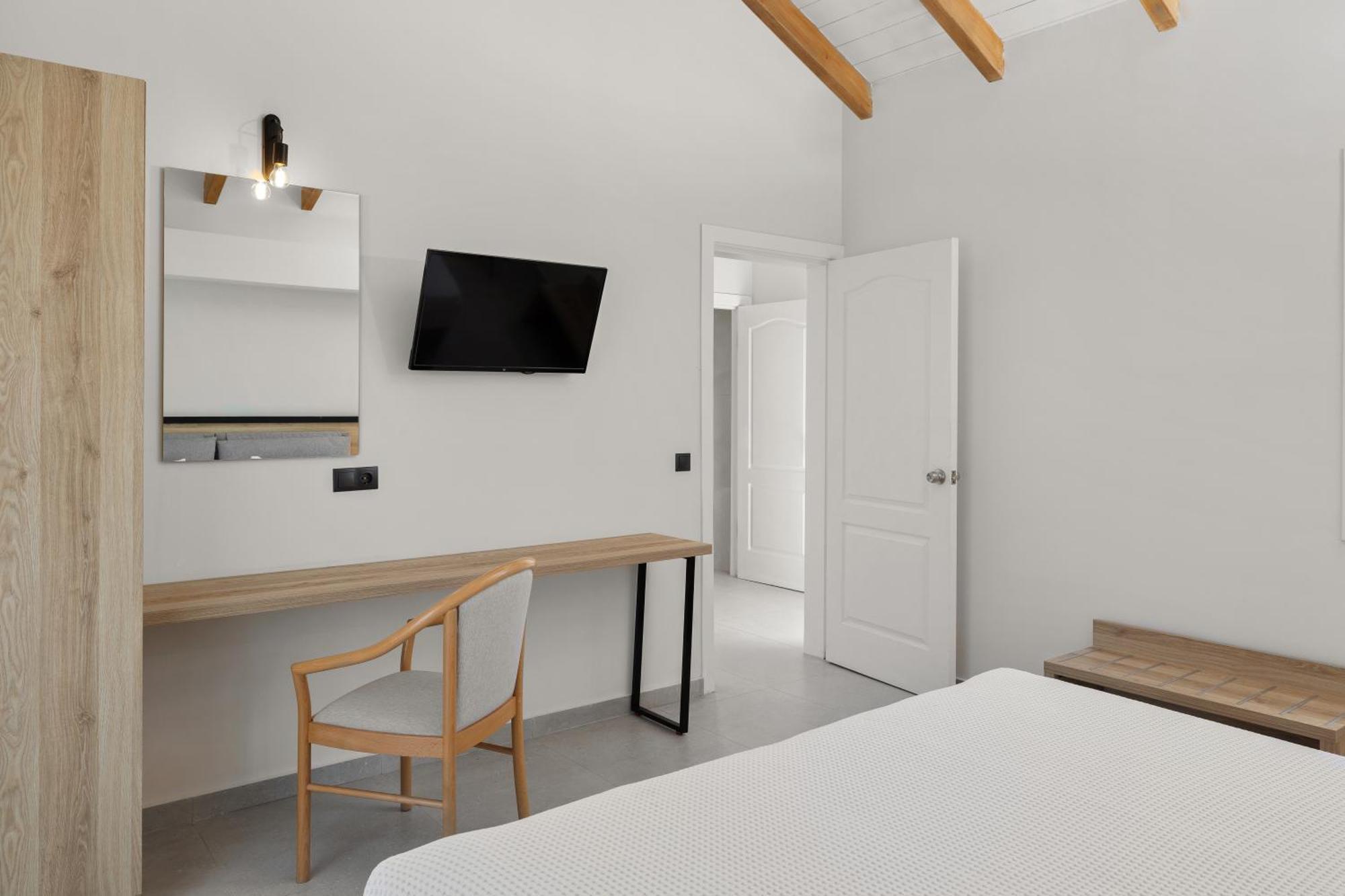 White Olive Marine Aquapark 4*