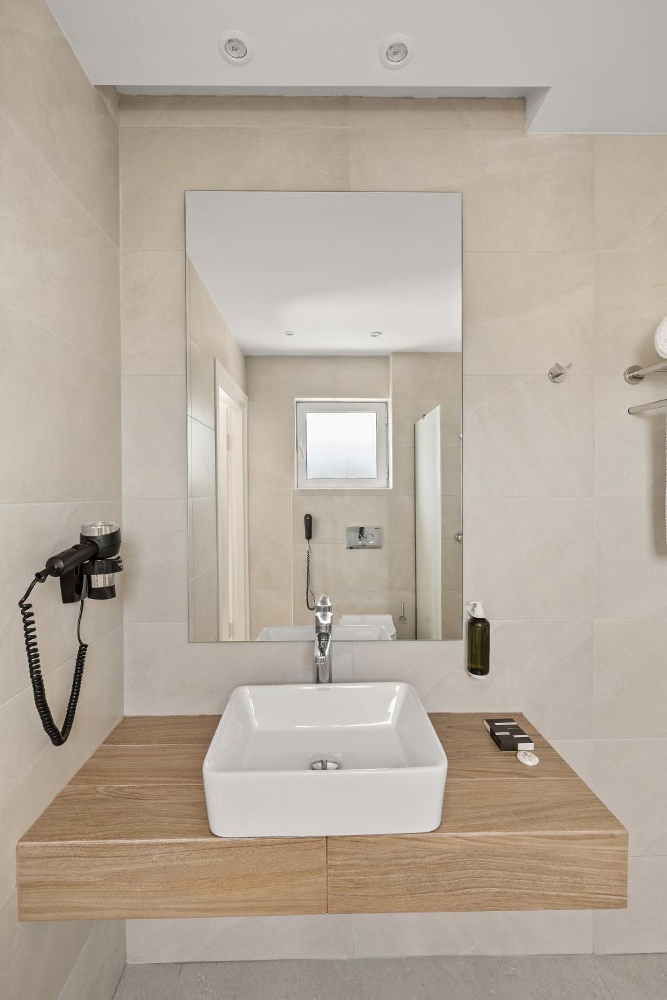 White Olive Marine Aquapark
