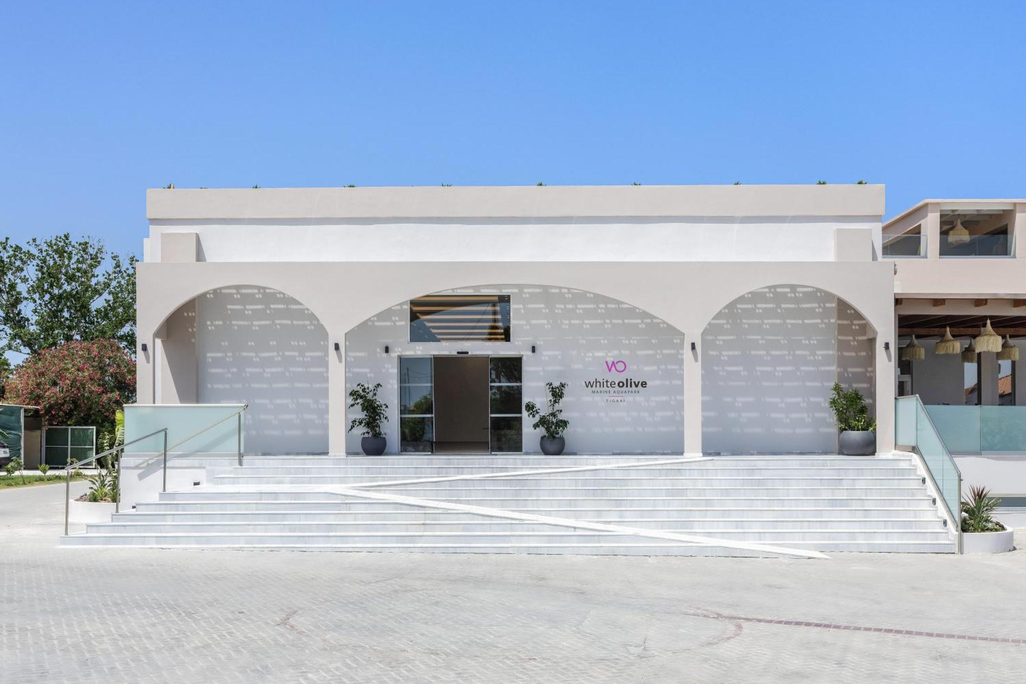 Hotel White Olive Marine Aquapark