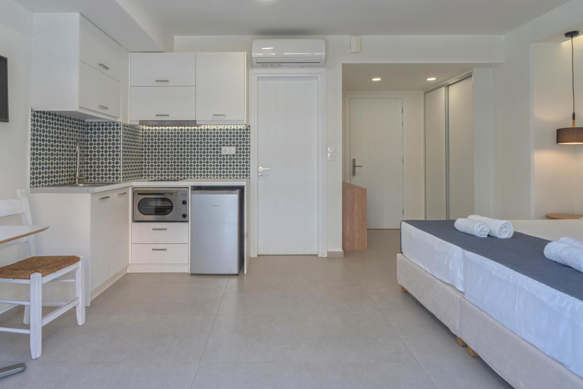 Meltemi Coast Apartment *