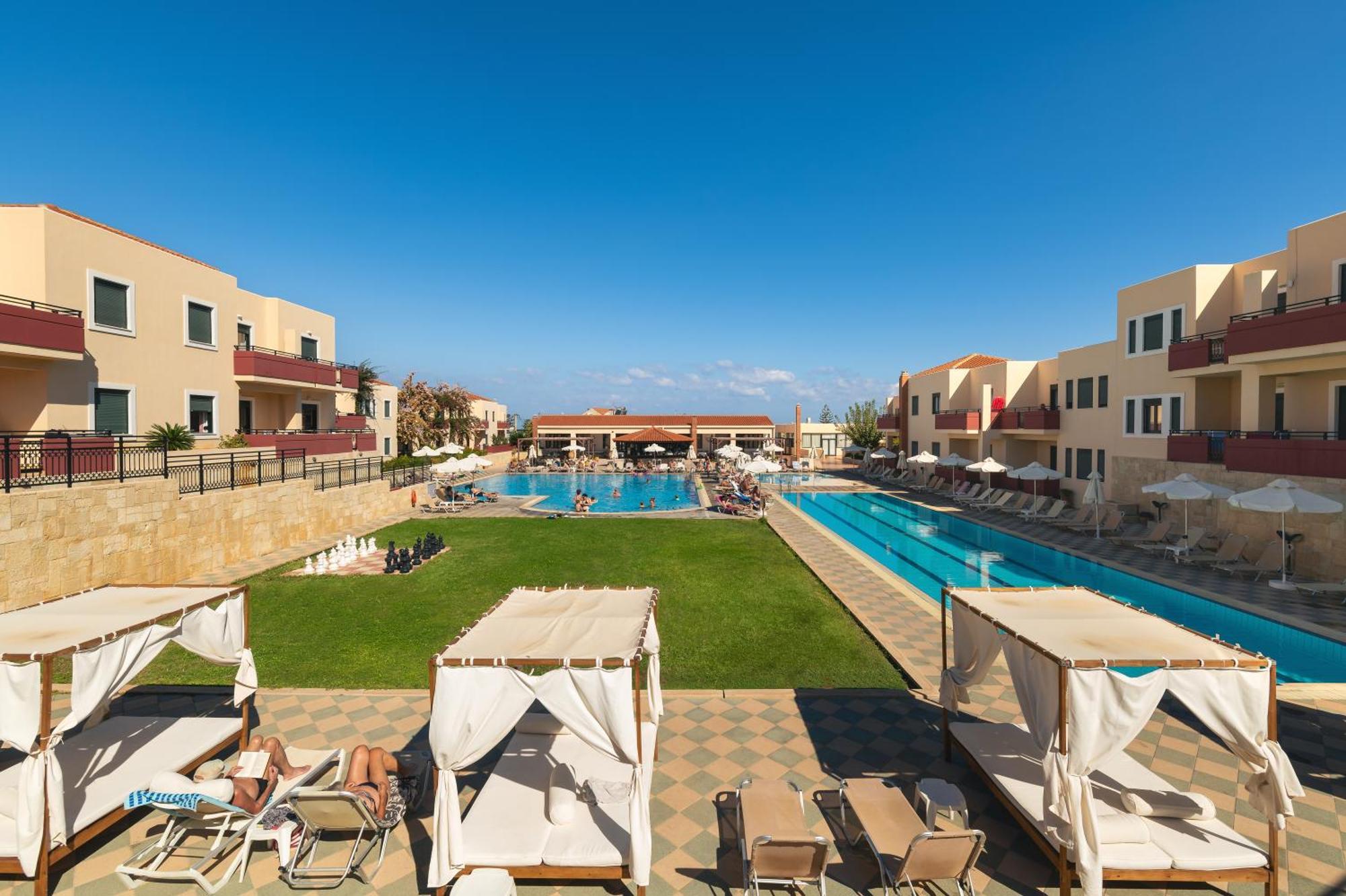 Aparthotel Kambos Village Agia Marina (Crete)