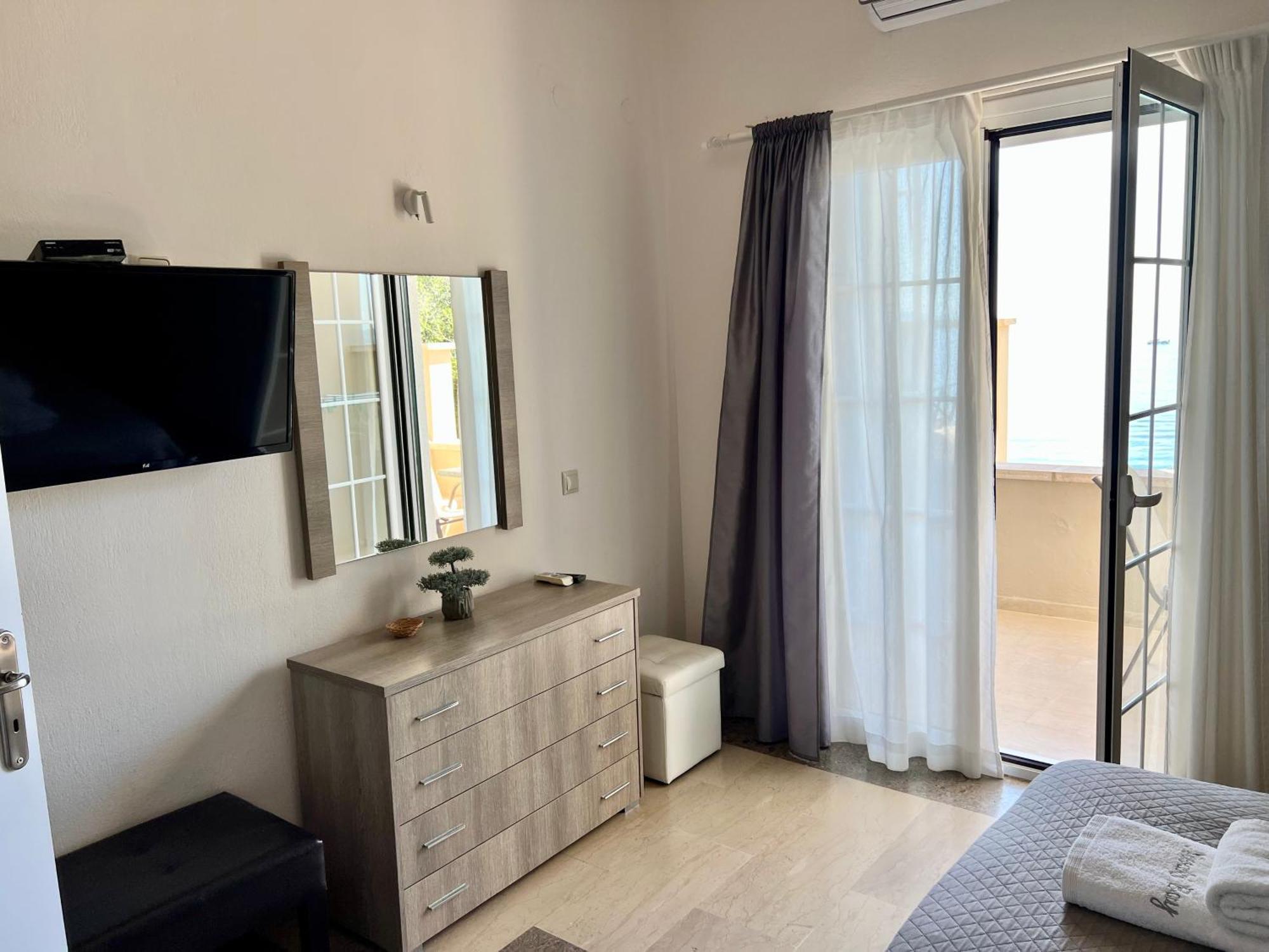 Nissaki Bay Apartment *