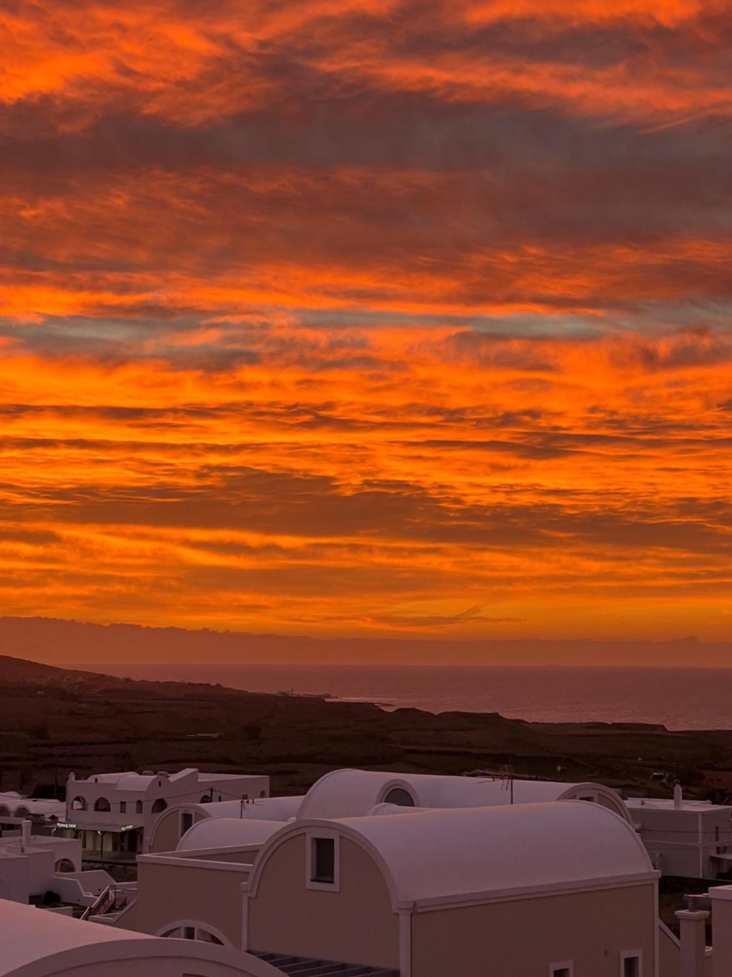 Acrothea And - Akrotiri Caldera - Santorini