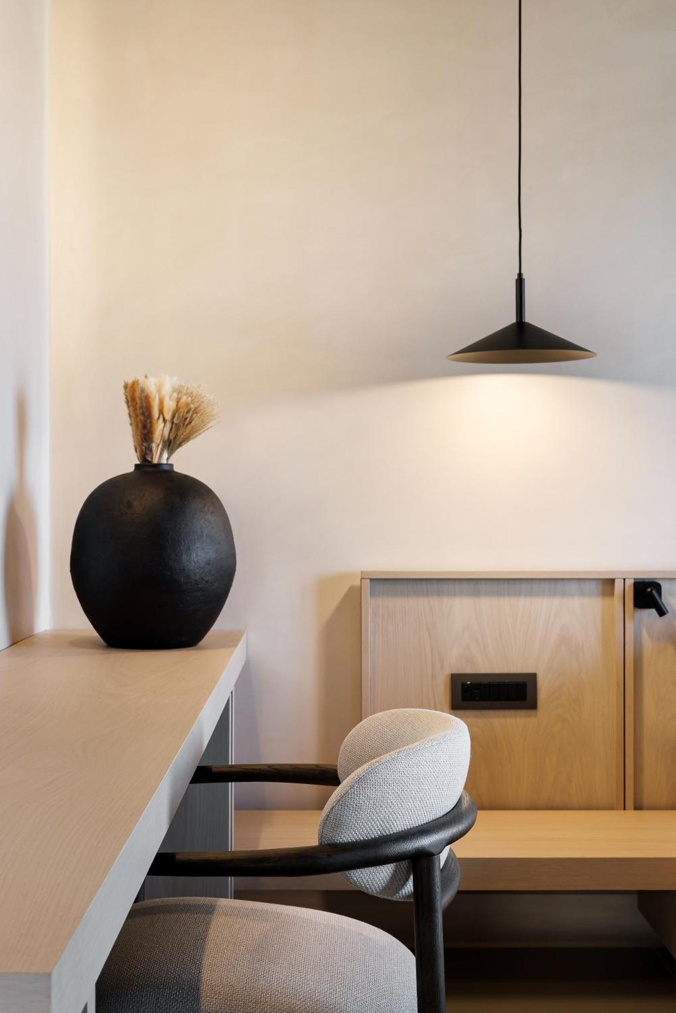 Sir Maximus Boutique & Hotel