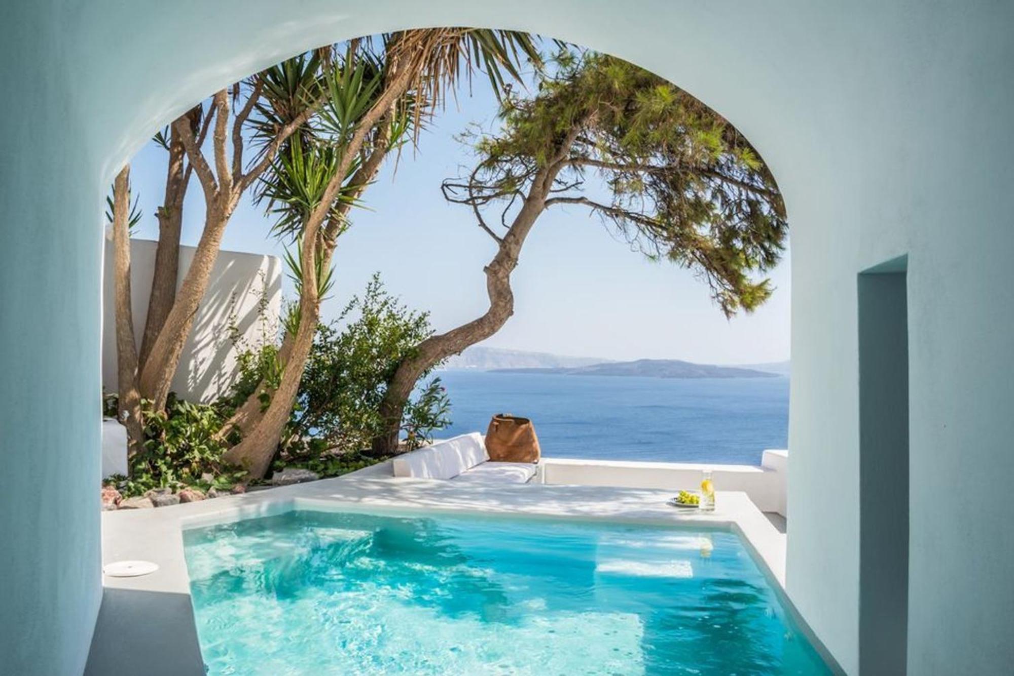 Pina Caldera Villa: Santorini Retreat With Private Pool