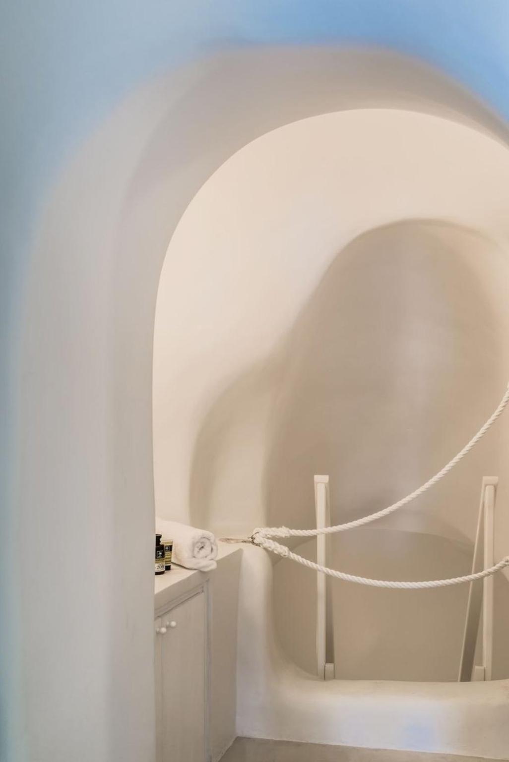 Pina Caldera Villa: Santorini Retreat With Private Pool * Oia (Santorini)