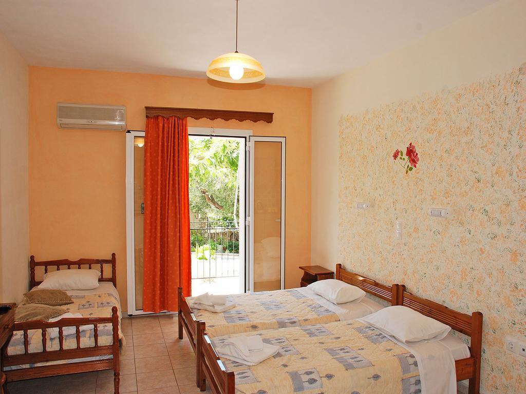 Emilia * Trapezaki (Kefalonia)
