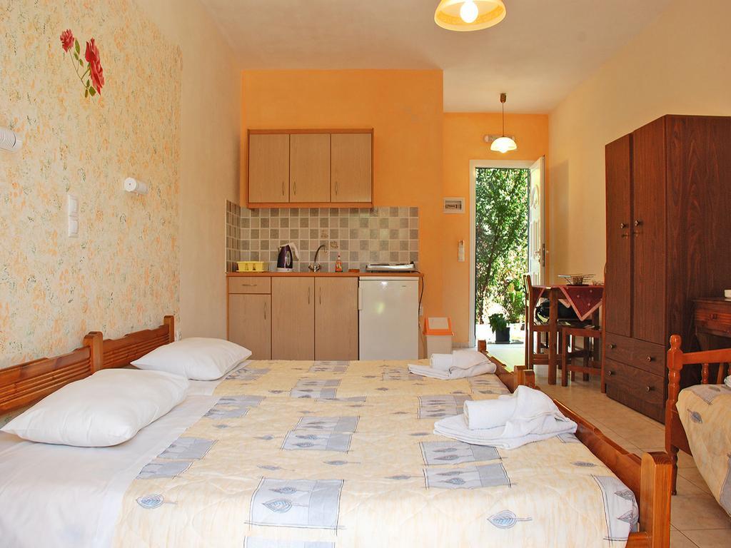 Emilia Apartment *