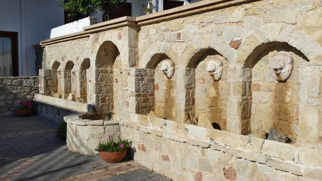 Amazones Village Hotel