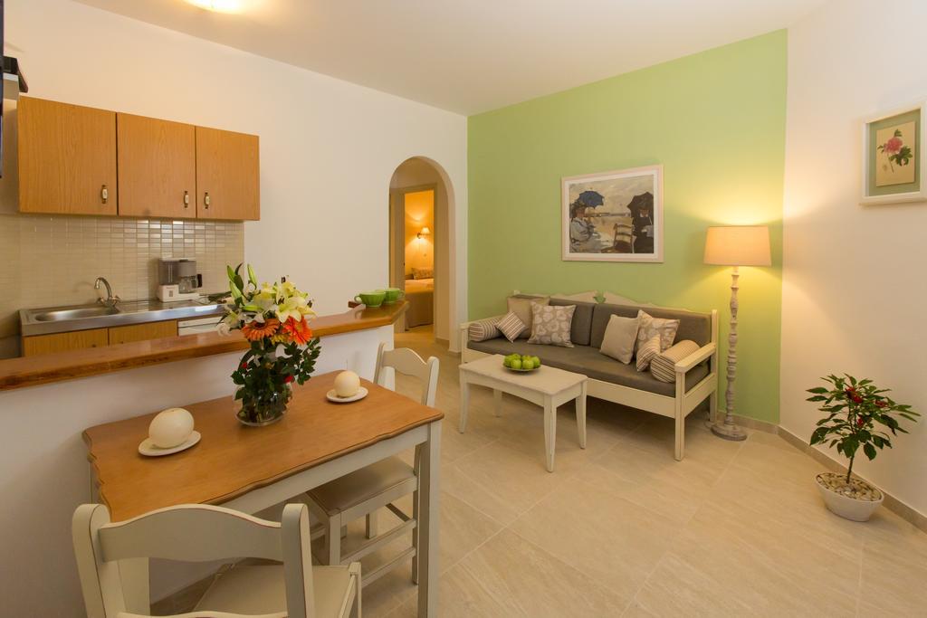 Agrimia Aparthotel Platanias (Crete)