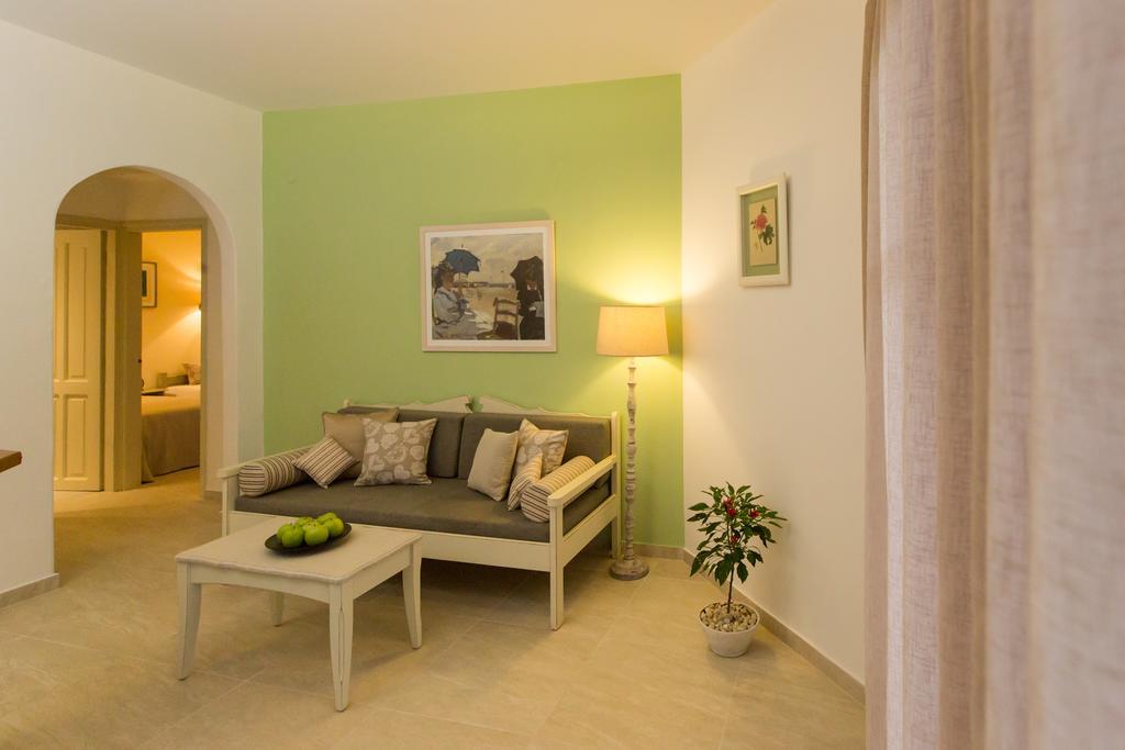 Agrimia Aparthotel 2*