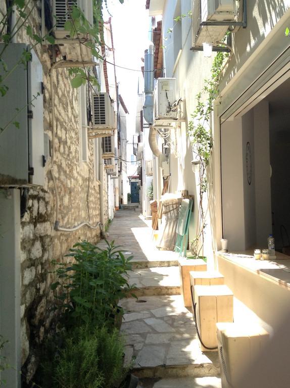 House Vogiatzi * Skiathos Town