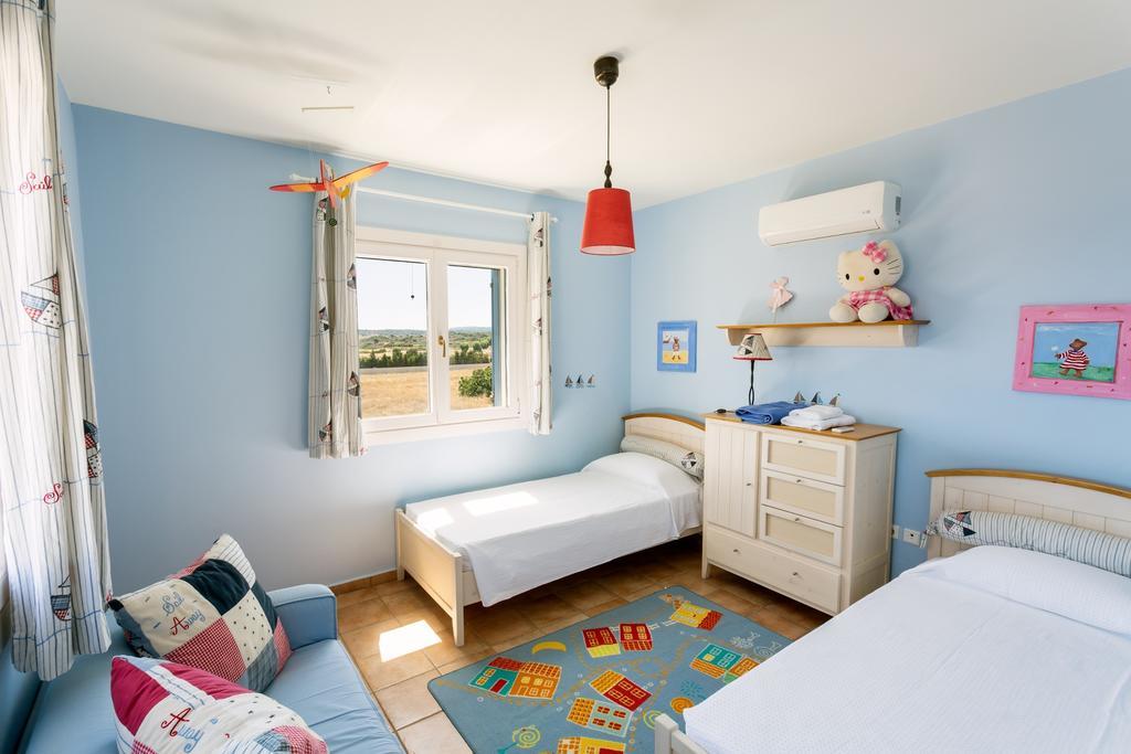 Aeolos Villa *