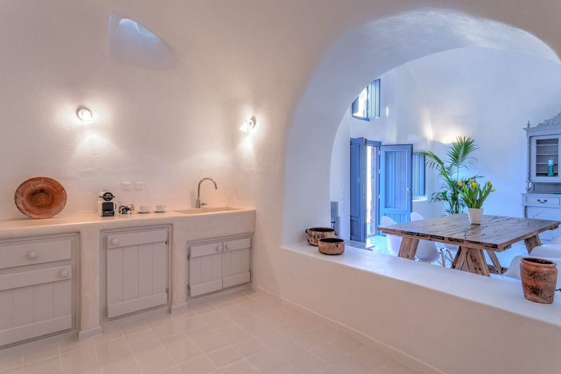Luna Santorini Villa