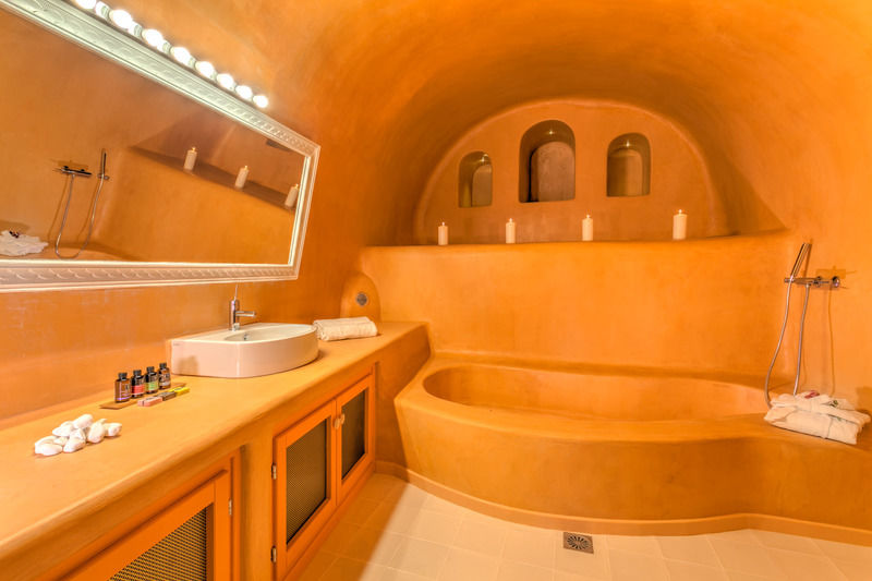 Luna Santorini Villa