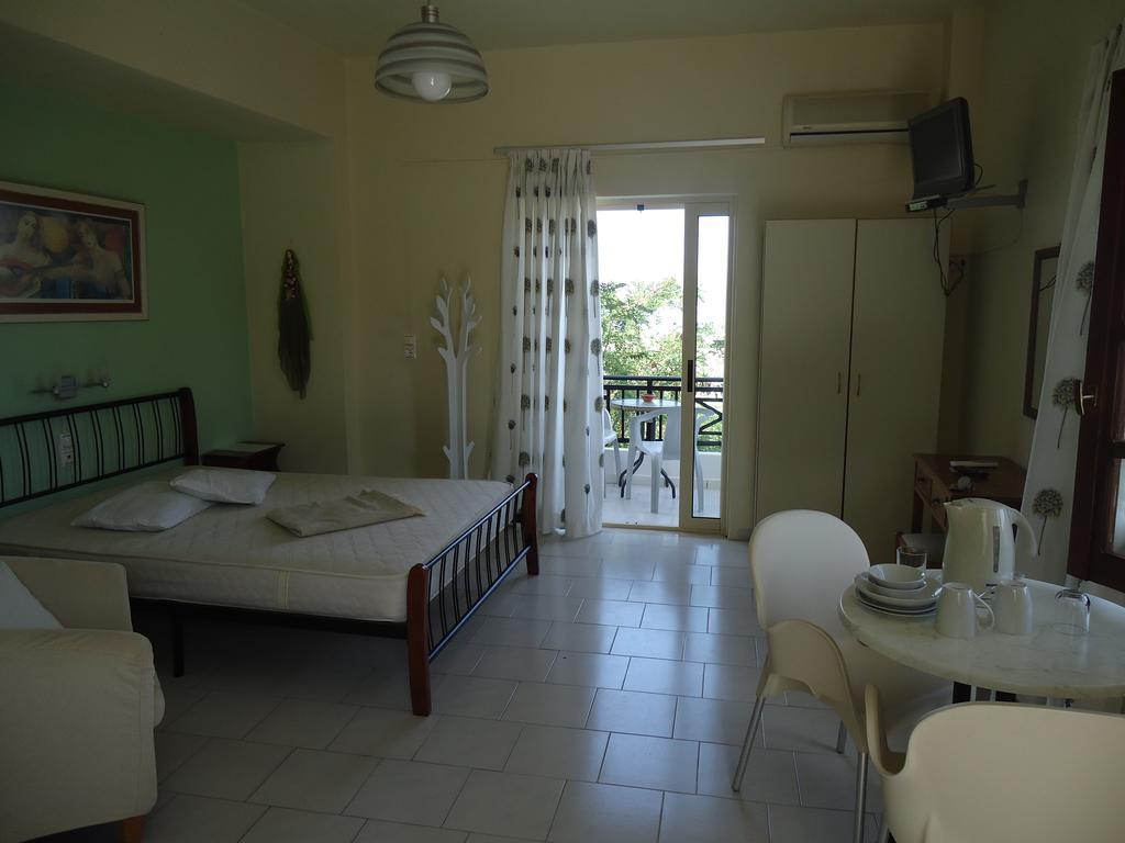 Apartment Amazon Agia Marina (Crete)