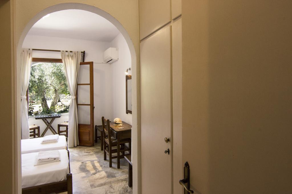 Guest house Naftilos Skiathos Town