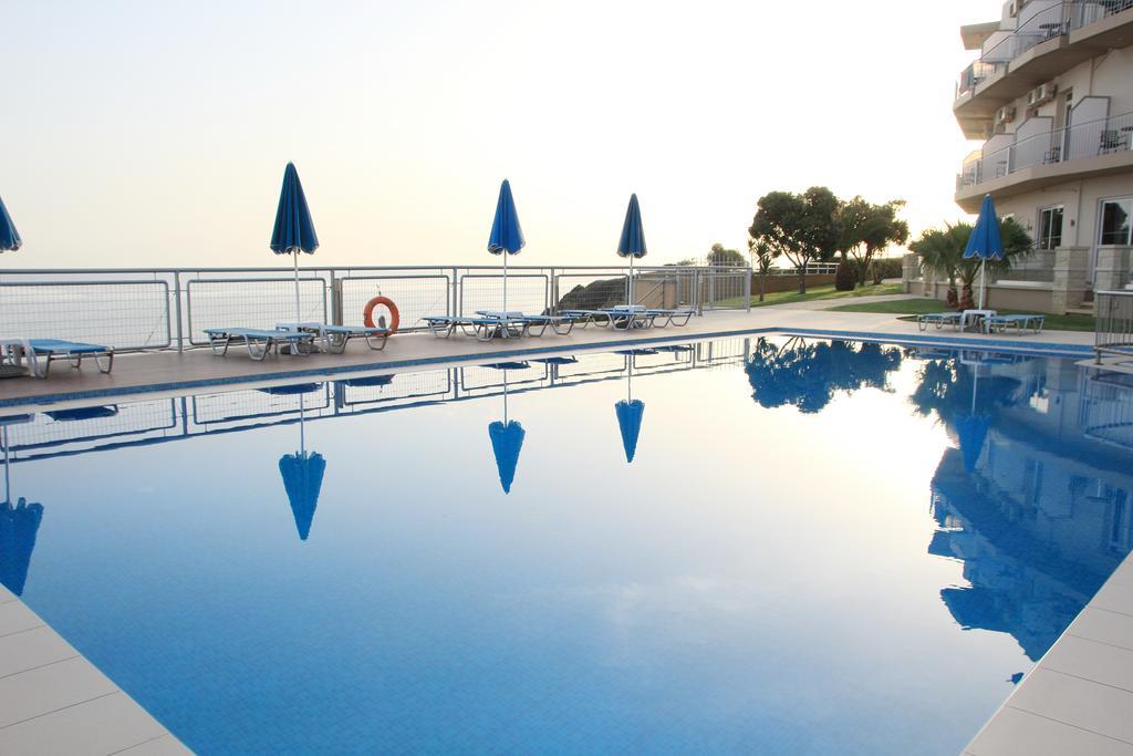 Hotel Renieris 3*