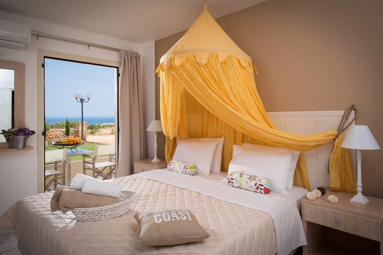 Notos Heights & Aparthotel Malia (Crete)