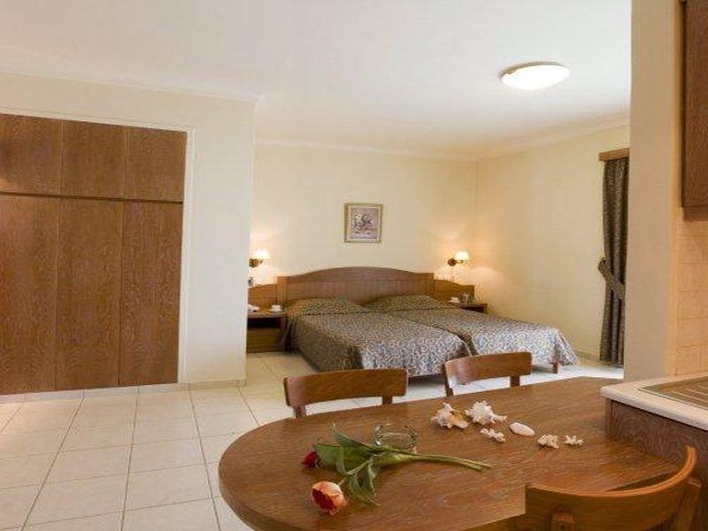 Hotel Mike Hotel & Apartments 3*