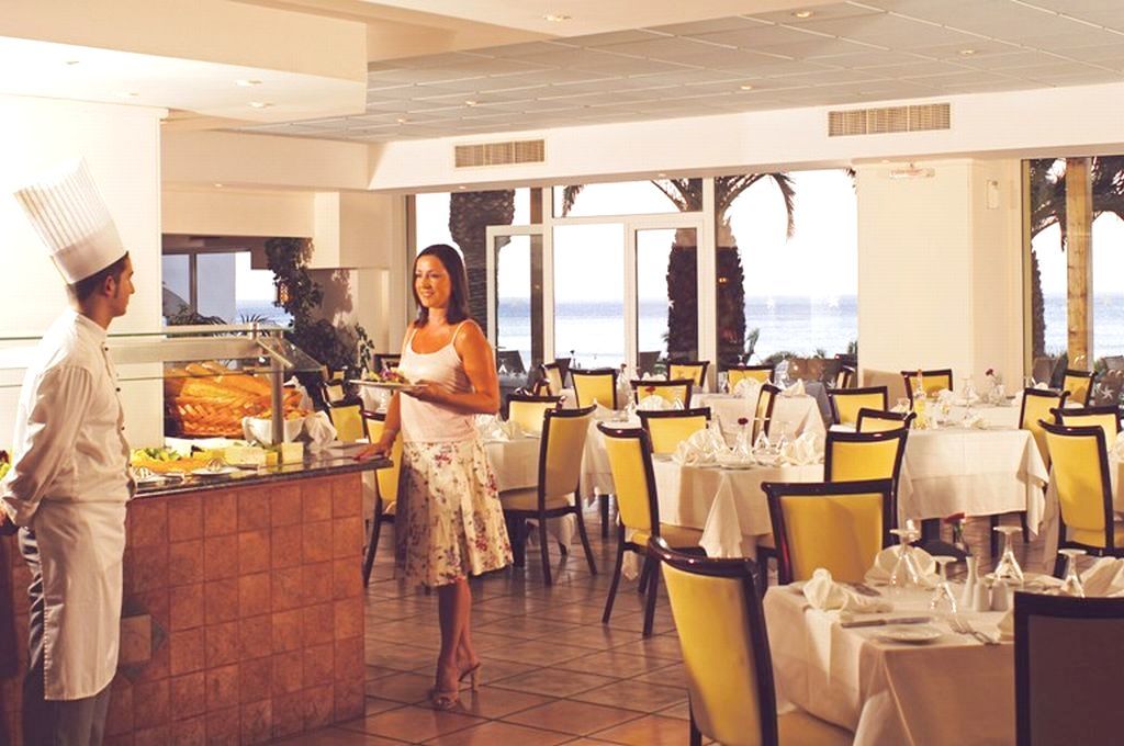 Louis Ionian Sun Hotel 4*