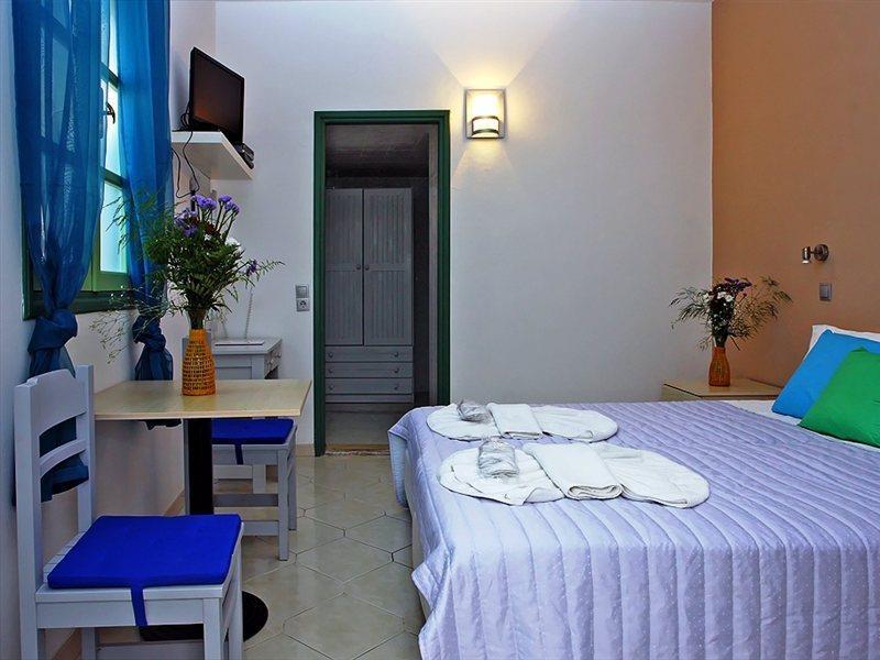 Xenones Aparthotel