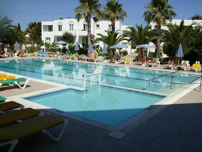 Alexandra Aparthotel 3*