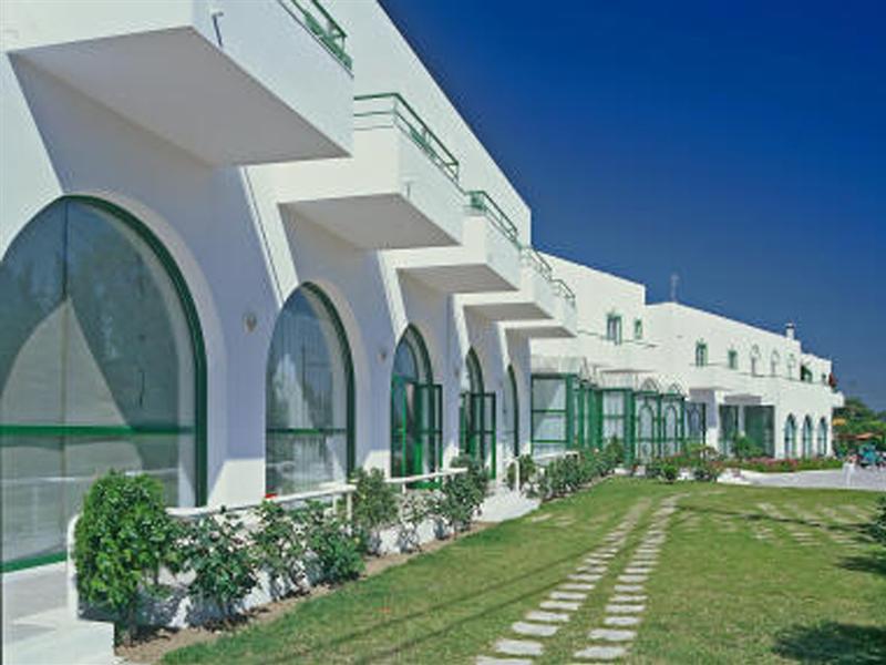 Alexandra Aparthotel 3*