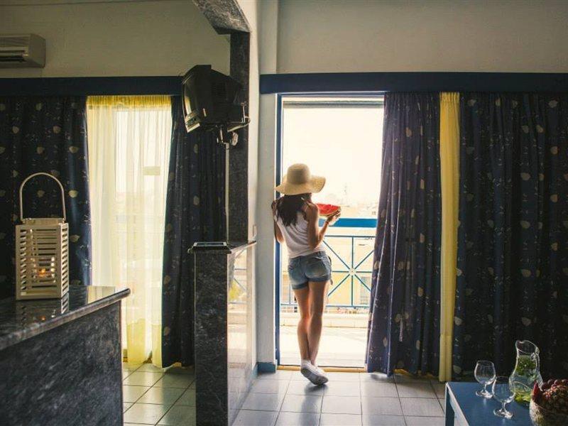Blue Lagoon 4*
