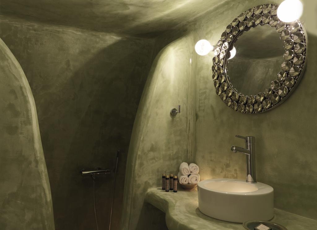 Ananda Apartment *