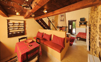 Thalori Traditional Ecotourism Village 4*