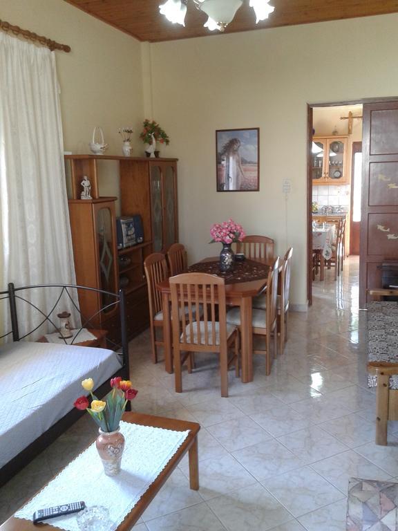 Gramvousa's Filoxenia Apartment *
