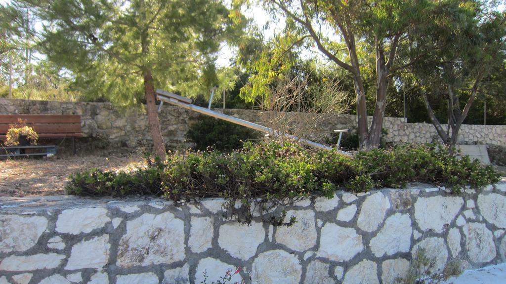 Thanasis