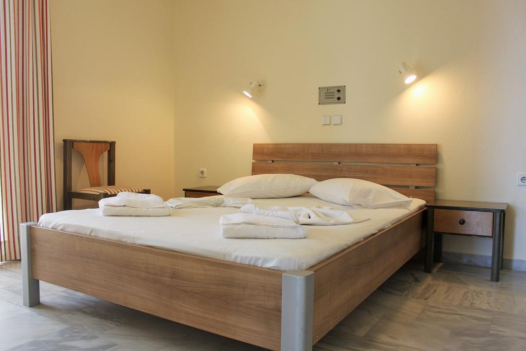 Alexandros M Aparthotel