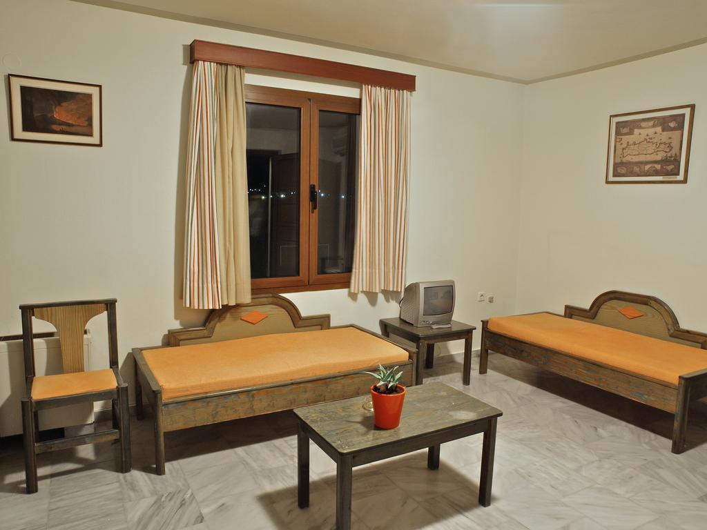 Aparthotel Alexandros M 2*