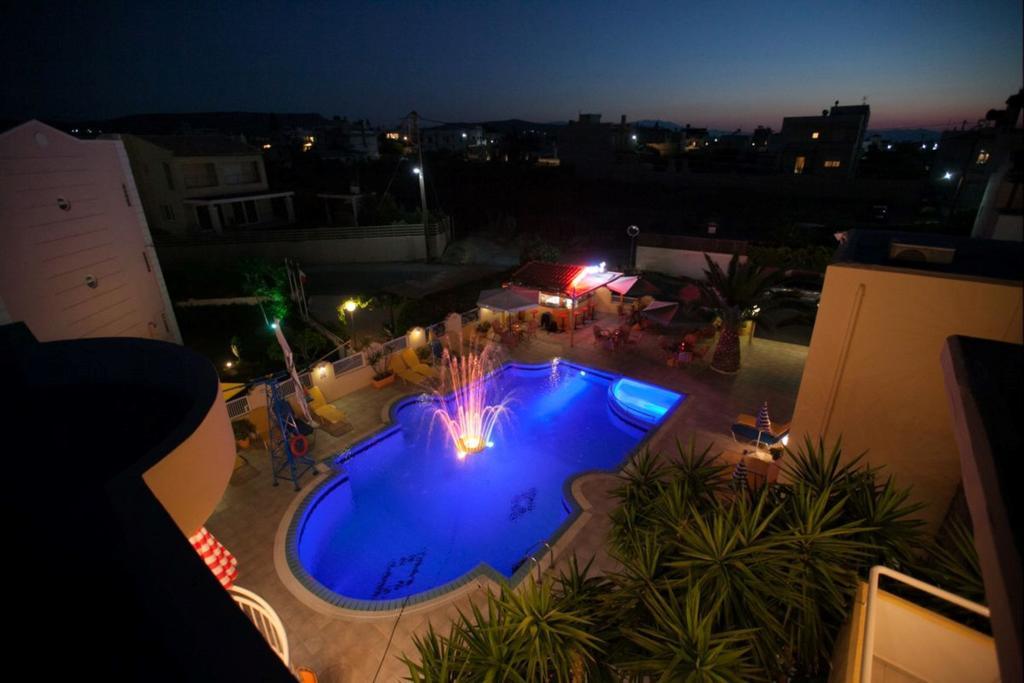 Aparthotel Cosmi Apts By Estia 3*
