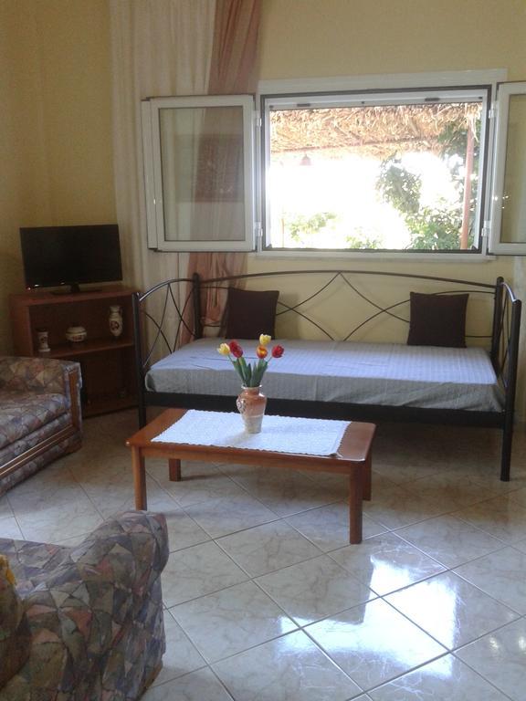 Gramvousa's Filoxenia Apartment Kissamos