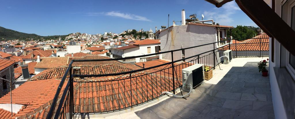Sokaki Skiathos Town