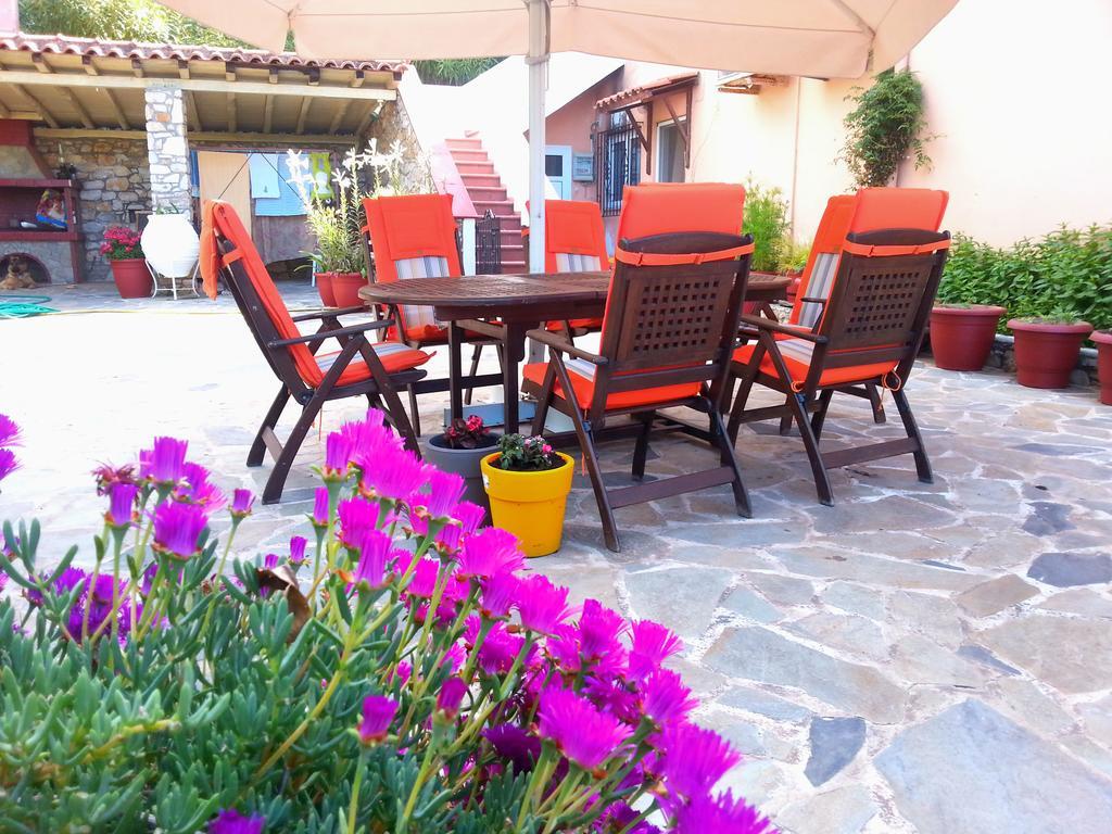 Tzaneria Skiathos