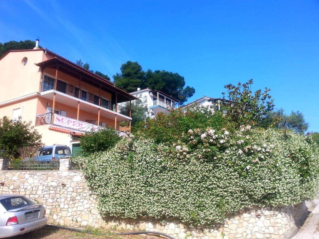 Tzaneria Skiathos Apartment *